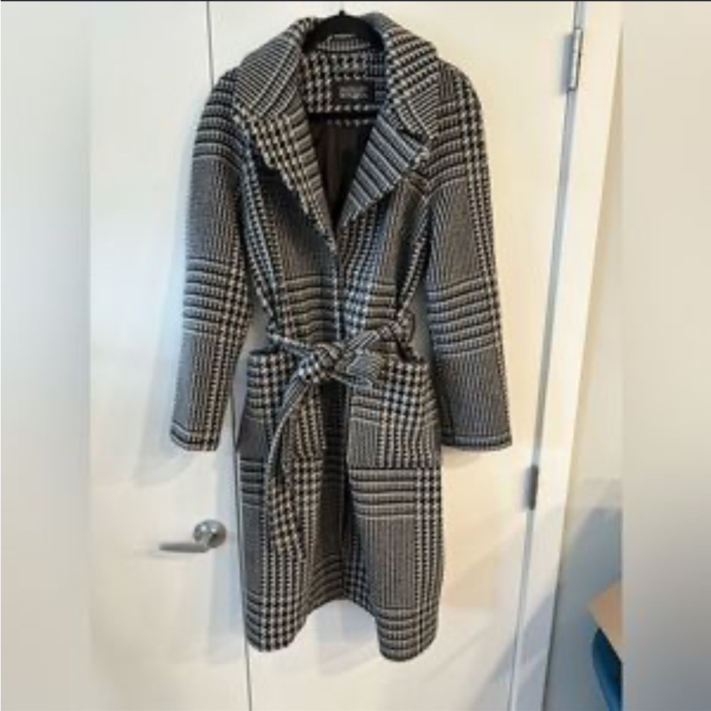 NWT Badgley Mischka Houndstooth Belted Coat